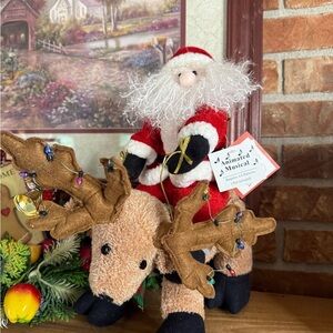 2003 Animated Musical Santa Reindeer Plush Kris Kringle Collection Decor NWT